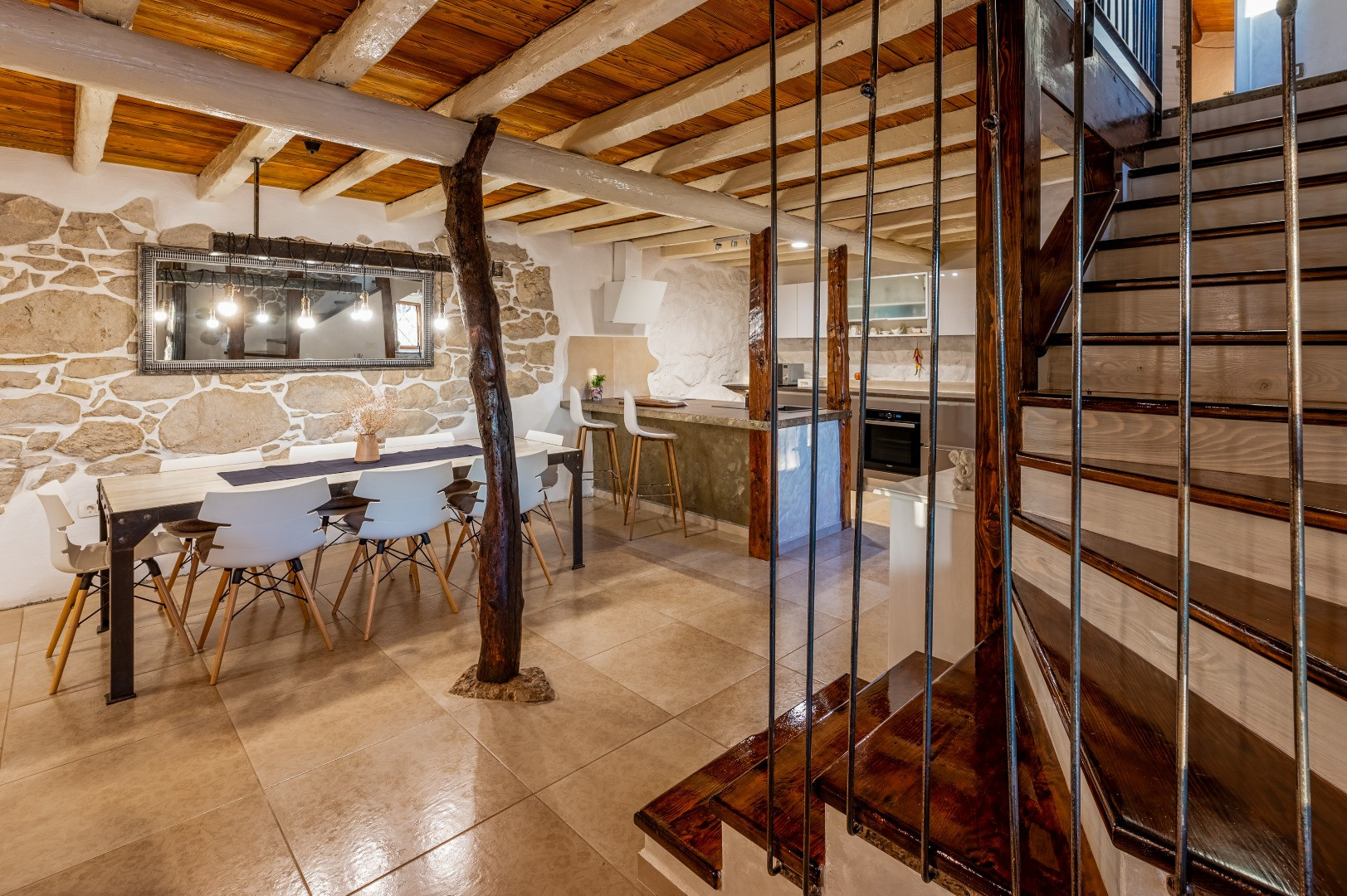 Villa Veselici - Complete privacy in nature, Villa Veselici – Ripenda, Labin, Istria, surrounded by nature with a pool and garden Ripenda Verbanci